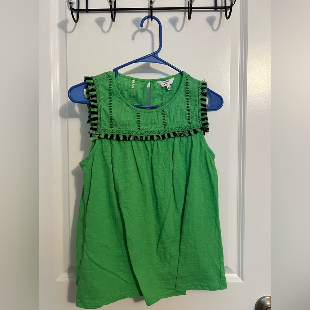 Green and Navy Crown and Ivy Sleeveless Top